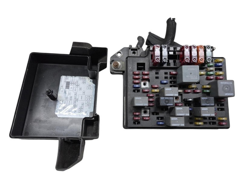 98 - 99 Chevrolet Blazer Fuse Juntion Box Module 12171201 OEM GMC Jimm