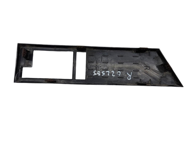 88 - 94 Chevrolet C1500 Door Handel Bezel Black Textured OEM 15553920 