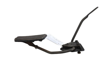 88 - 98 Chevrolet C1500 Gas Pedal Assembly OEM 15978191 GMC Suburban