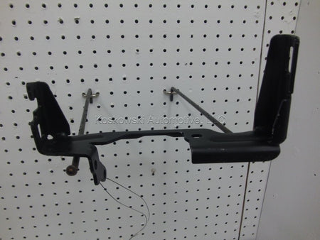 1995 DODGE DAKOTA 3.9 L Throttle Cable Mount Bracket