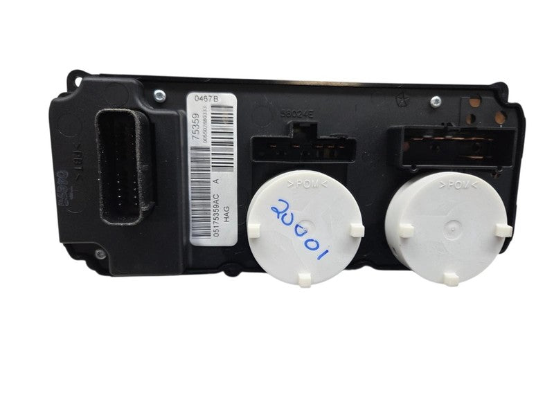 04 - 07 Chrysler Town & Country Dash Heater Control Dodge Caravan 0517