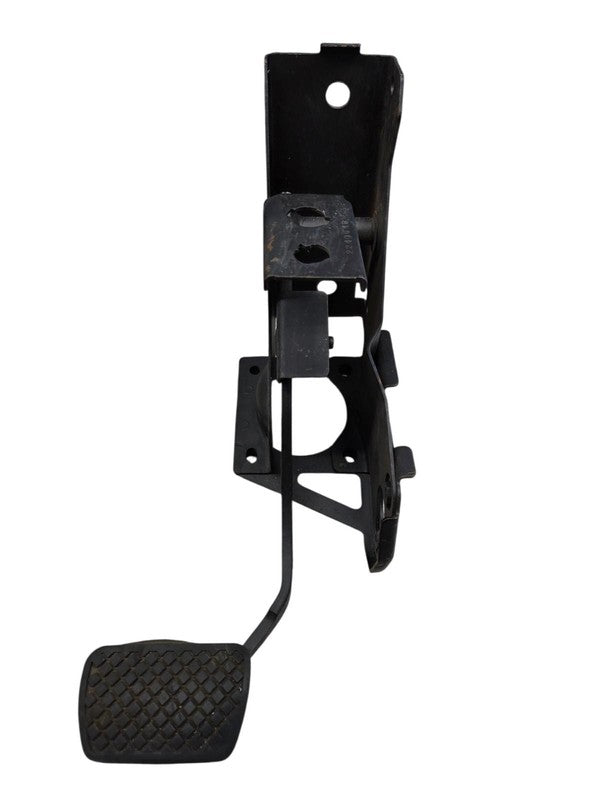 02-07 Saturn VUE Brake Pedal W/ Bracket OEM 15212677