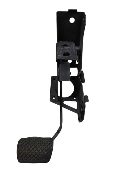 02-07 Saturn VUE Brake Pedal W/ Bracket OEM 15212677