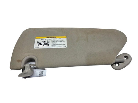 04 - 05 Dodge Caravan Sunvisor Sun Visor Right Passenger Side OEM 0YX6