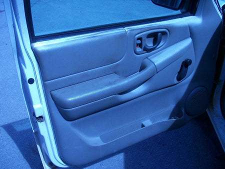 2000 Chevrolet S10 Dash Lower Filler Panel Access Cover OEM 15013023 G