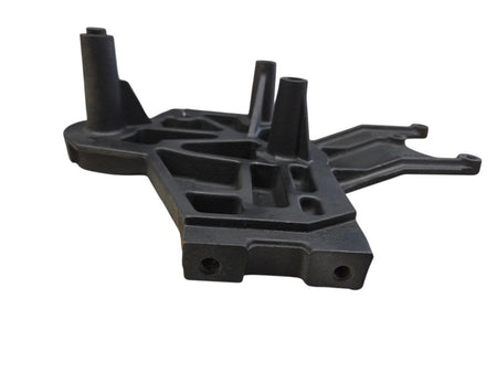 2001 Chrysler PT Cruiser Right Engine Mount Bracket 04668521AD
