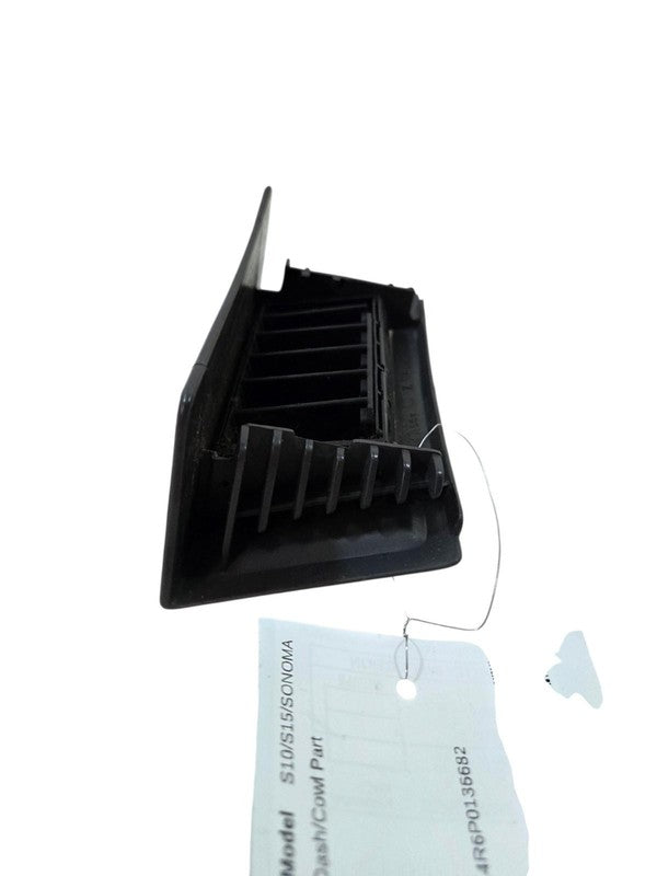 86 - 93 Chevrolet S10 Dash Vent Right Passenger GMC S15 Sonoma 1559055