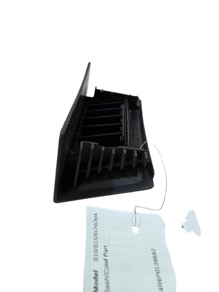 86 - 93 Chevrolet S10 Dash Vent Right Passenger GMC S15 Sonoma 1559055