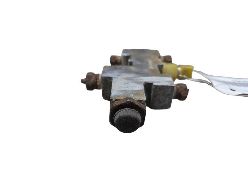 87 - 96 Jeep Cherokee Brake Proportioning Valve OEM XJ