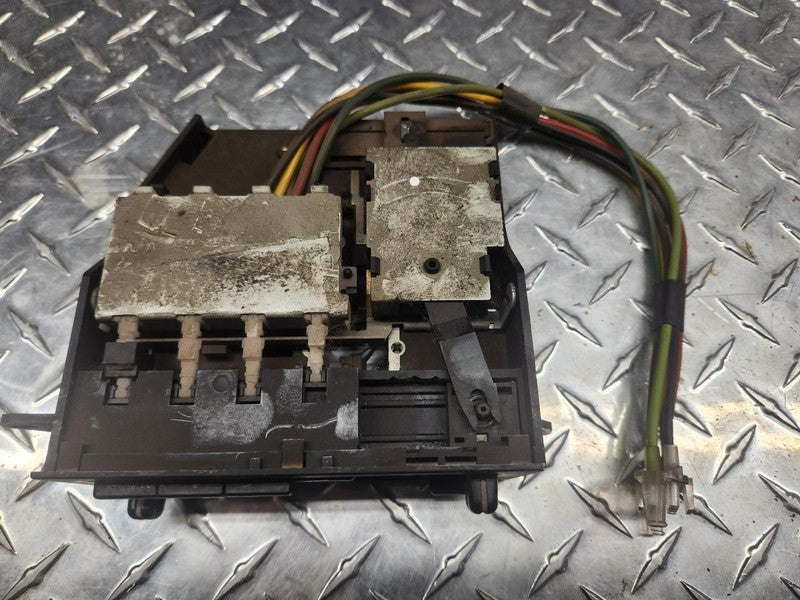 93 - 95 Dodge Caravan Dash Heater Control w/AC Plymouth Voyager 046772