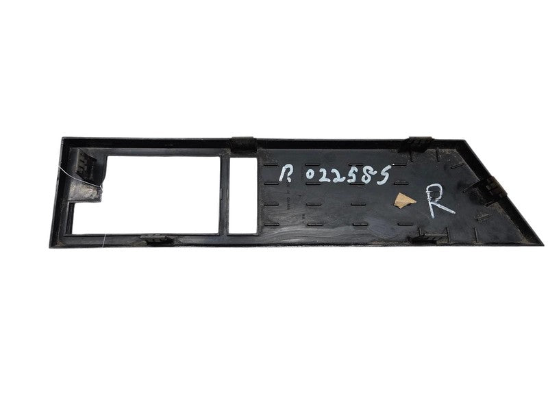 88 - 94 Chevrolet C1500 Door Handel Bezel Black Textured OEM 15553920 