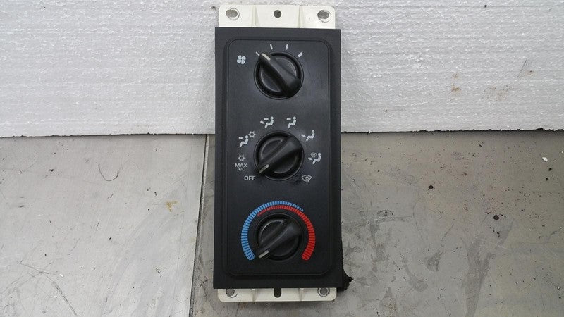 97 - 00 Dodge Dakota Dash Heater Control Assembly w/AC OEM 55055665
