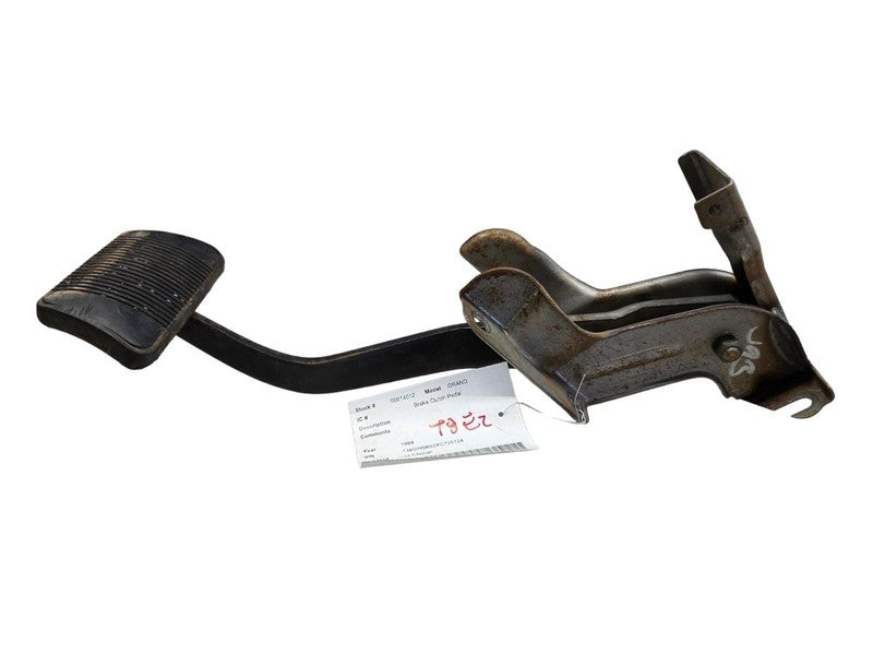 1999 - 2004 Jeep Grand Cherokoee Brake Pedal Assembly OEM 52128152