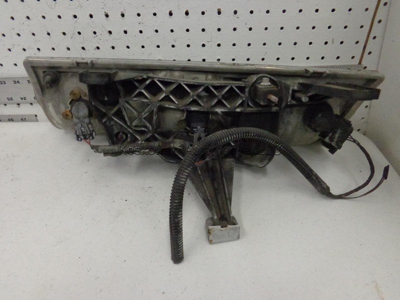 Left Front Headlamp Driver Side 03 Saturn VUE 02 04 Headlight Head Lig