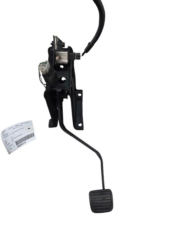 2001 Isuzu Rodeo Clutch Pedal Assembly OEM