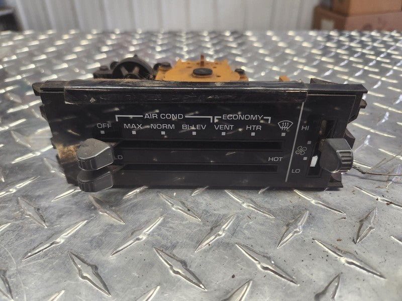 90 - 96 Oldmobile Cutlass Ciera Dash Heater Control w/AC 16194103