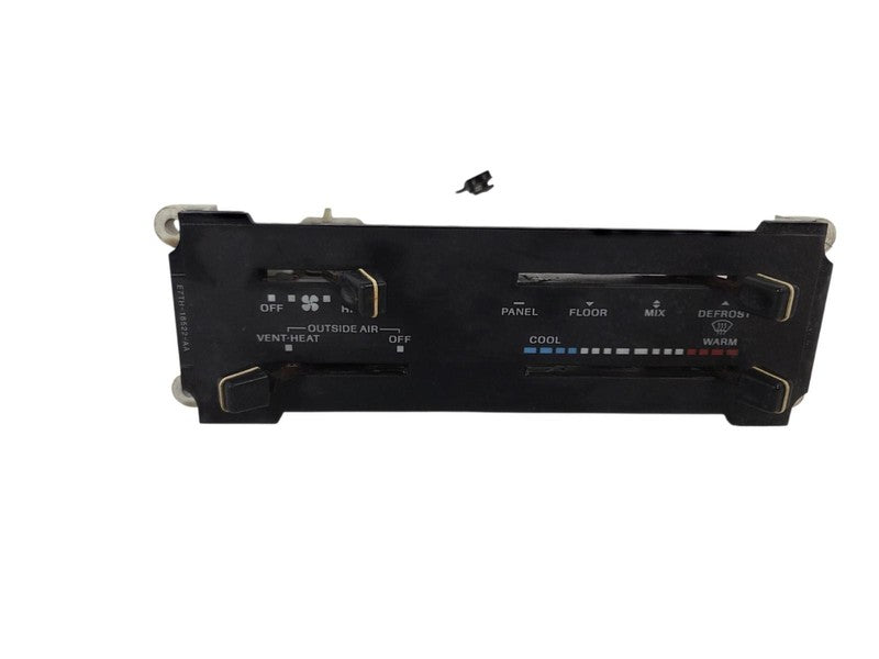 87 - 88 Ford Truck Dash Heater Control w/o AC F-150 F-250 Bronco E7TZ1