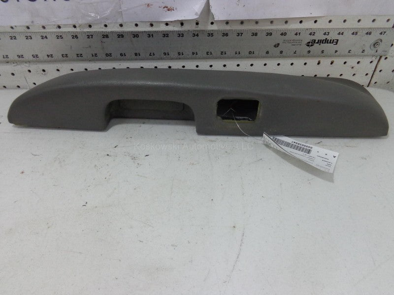 GMC Envoy Armrest Arm Rest Driver Side 15094787 Left Rear Door Interio