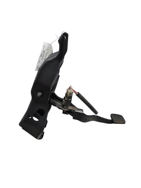 2001 Isuzu Rodeo Brake Pedal Assembly - Manual Transmission OEM