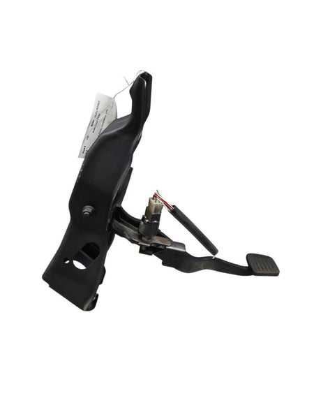 2001 Isuzu Rodeo Brake Pedal Assembly - Manual Transmission OEM
