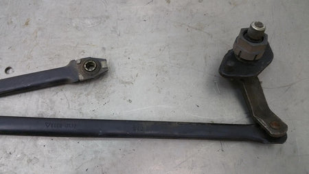 FORD ESCORT Wiper Trans. front 81 82 83 84 85 86 87 88 89 90 E1FZ17566