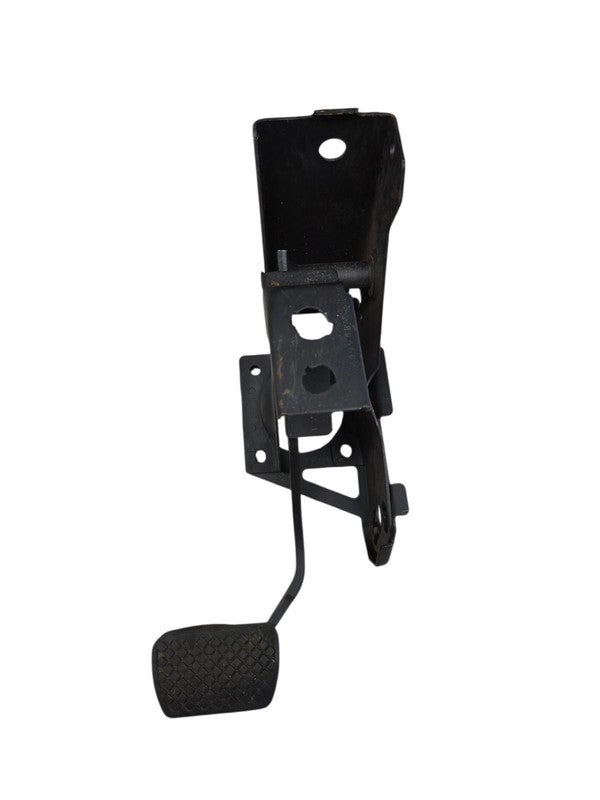02-07 Saturn VUE Brake Pedal W/ Bracket OEM 15212677