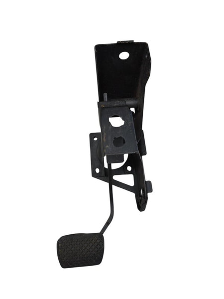 02-07 Saturn VUE Brake Pedal W/ Bracket OEM 15212677