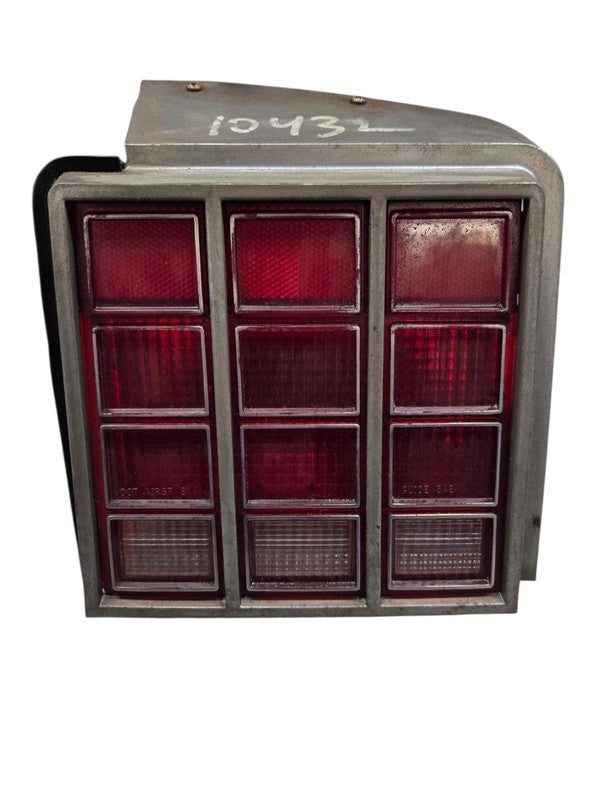 81 - 83 Oldsmobile Cutlass Tail Light Assembly 4 door Left Driver Side