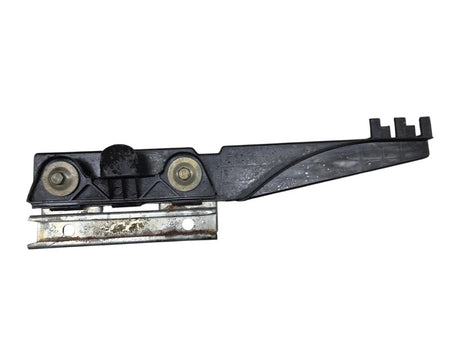 82 - 93 Chevrolet S10 Lower Door Glass Sash Window Bracket GMC 1556473