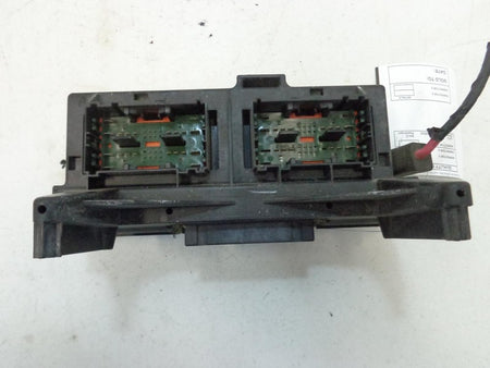 04 - 06 Dodge Durango Engine Fuse Box 04692013AB