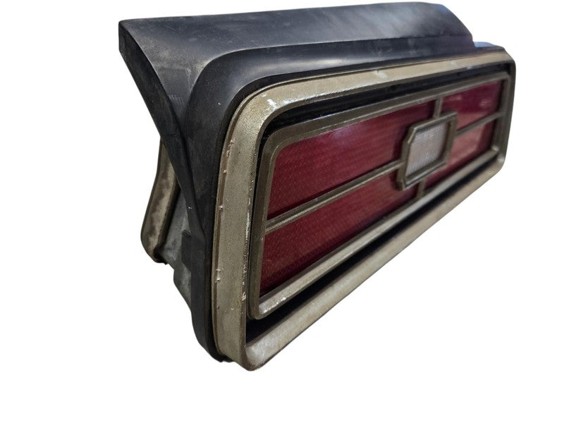 73 - 74 Ford LTD Tail Light Assembly Right Passenger Side OEM D3AZ1340