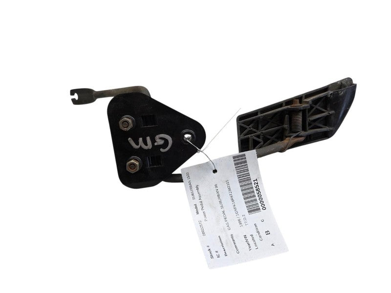 88 - 98 Chevrolet C1500 Gas Pedal Assembly OEM 15978191 GMC Suburban