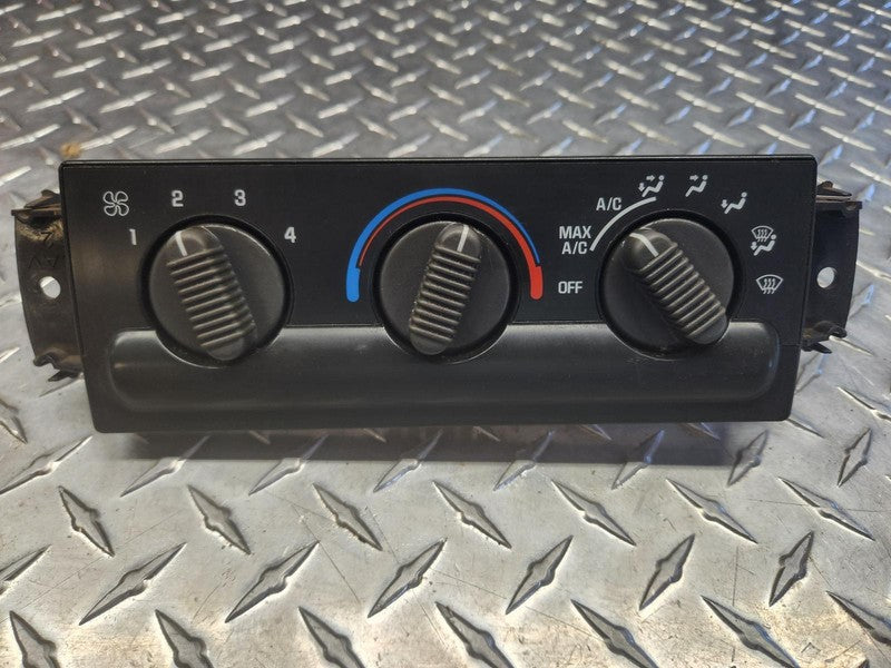 Dash Heater Control fits 99 00 01 02 03 Chevy S10 w/AC 16250545