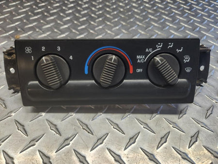 Dash Heater Control fits 99 00 01 02 03 Chevy S10 w/AC 16250545