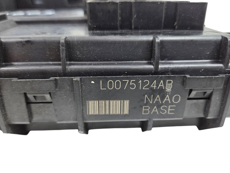05-07 Ford Escape Mercury Mariner Engine Fuse Box Junction OEM 5L8T-14