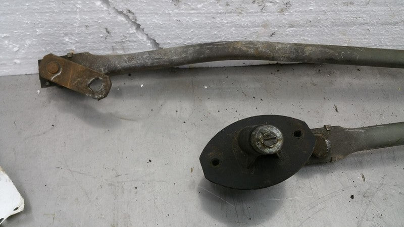 Wiper Transmission for 86 - 94 Ford Tempo Mercury Topaz E83Z17566A OEM