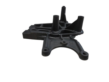 2001 Chrysler PT Cruiser Right Engine Mount Bracket 04668521AD