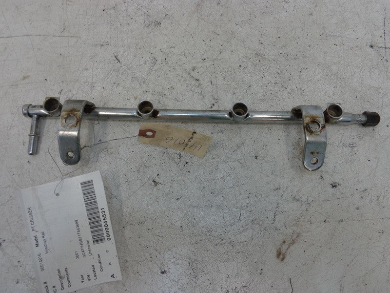 01-03 Chrysler Pt Cruiser 2.4L Fuel Rail OEM 04669768